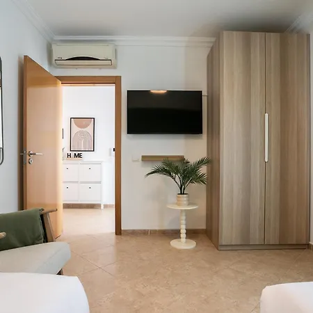 Βίλα Pegada With Sea View, Pool & Gym