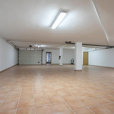Pegada With Sea View, Pool & Gym