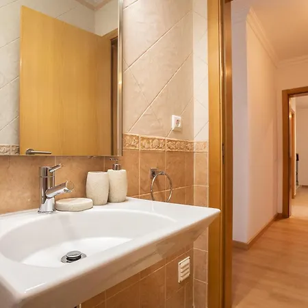 Pegada With Sea View, Pool & Gym 빌라