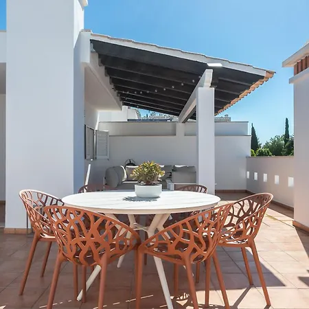 Pegada With Sea View, Pool & Gym Ταβίρα